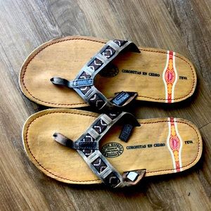 Teva flip flops special edition vintage